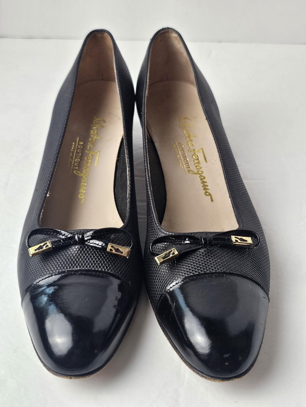 Salvatore Feragamo Boutique Textured & Patent Leather‎ Bow Kitten Heel Designer